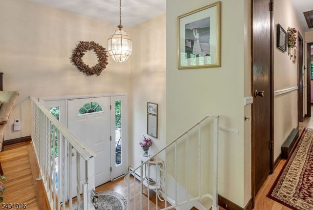 19 Rabbit Run Dr, West Milford Twp., NJ 07435