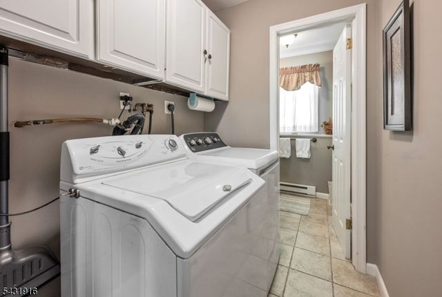 19 Rabbit Run Dr, West Milford Twp., NJ 07435