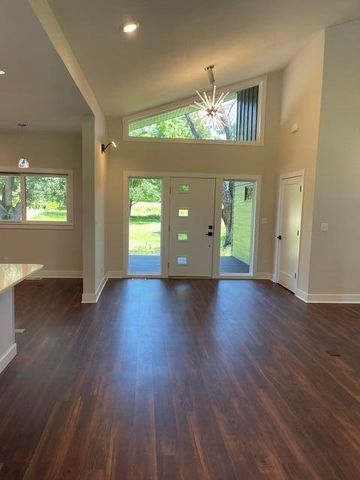655 N RTE O, Rocheport, MO 65279