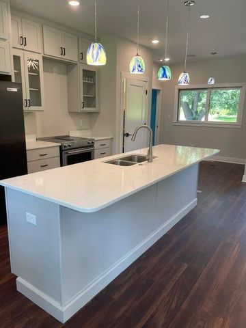 655 N RTE O, Rocheport, MO 65279