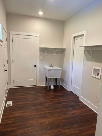 655 N RTE O, Rocheport, MO 65279