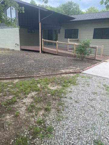655 N RTE O, Rocheport, MO 65279