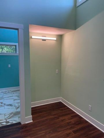 655 N RTE O, Rocheport, MO 65279