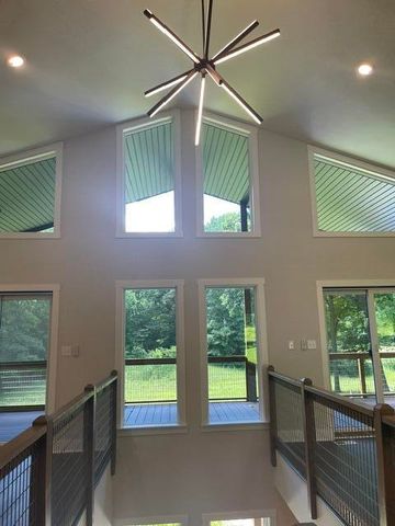 655 N RTE O, Rocheport, MO 65279