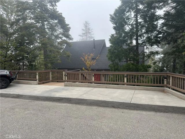 111 St Andrews, Lake Arrowhead, CA 92352