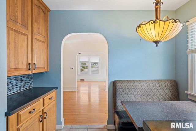 2416 30TH Street, Rock Island, IL 61201