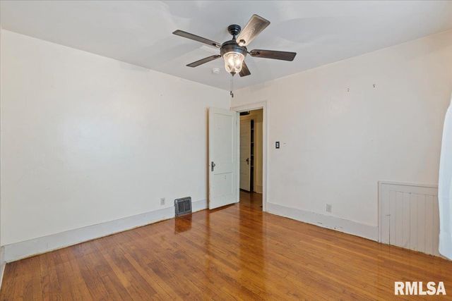 2416 30TH Street, Rock Island, IL 61201