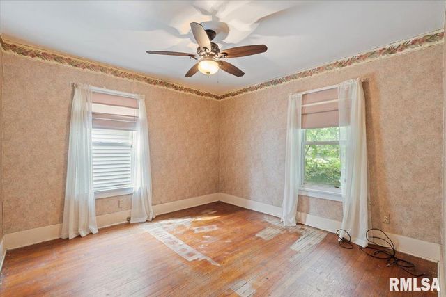 2416 30TH Street, Rock Island, IL 61201