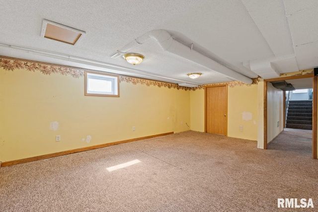 2416 30TH Street, Rock Island, IL 61201