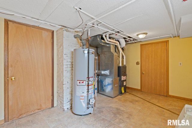 2416 30TH Street, Rock Island, IL 61201