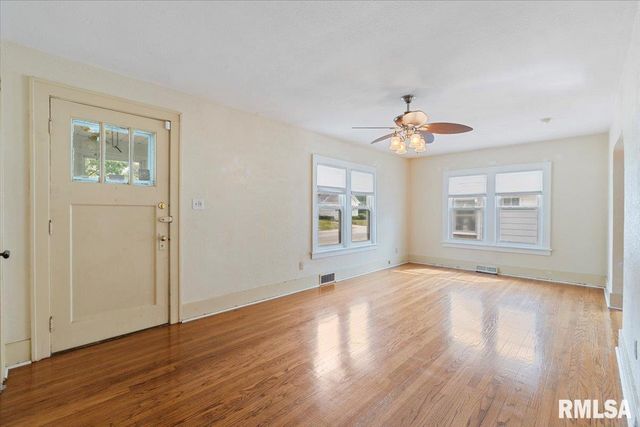 2416 30TH Street, Rock Island, IL 61201