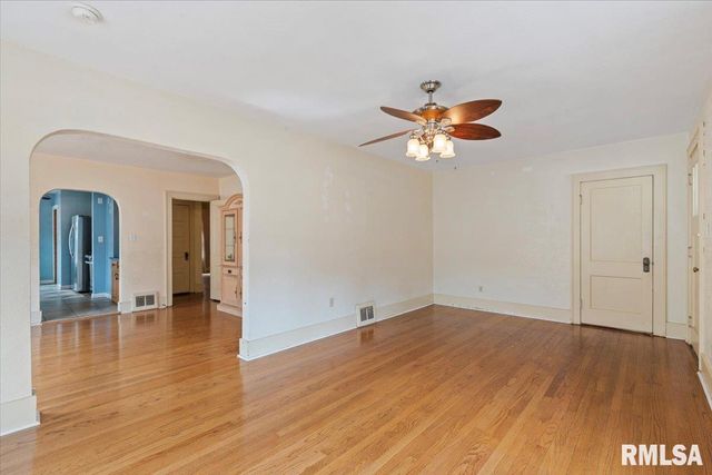 2416 30TH Street, Rock Island, IL 61201