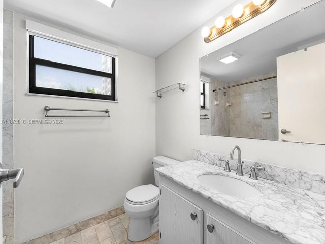 2301 S Ocean Drive 307, Hollywood, FL 33019