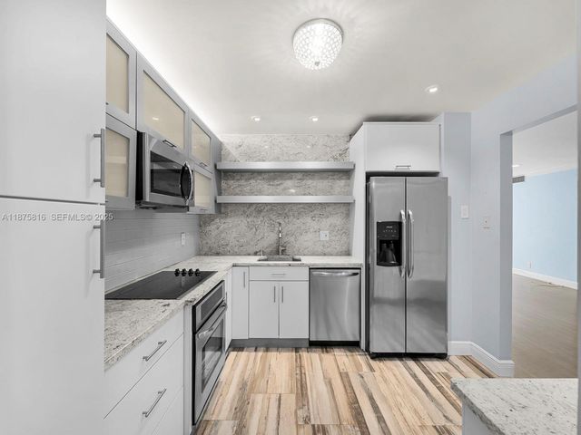 2301 S Ocean Drive 307, Hollywood, FL 33019