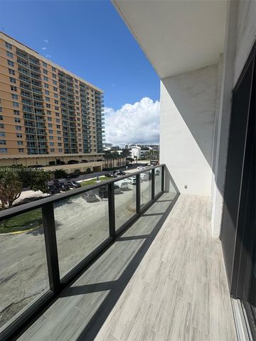 2301 S Ocean Drive 307, Hollywood, FL 33019