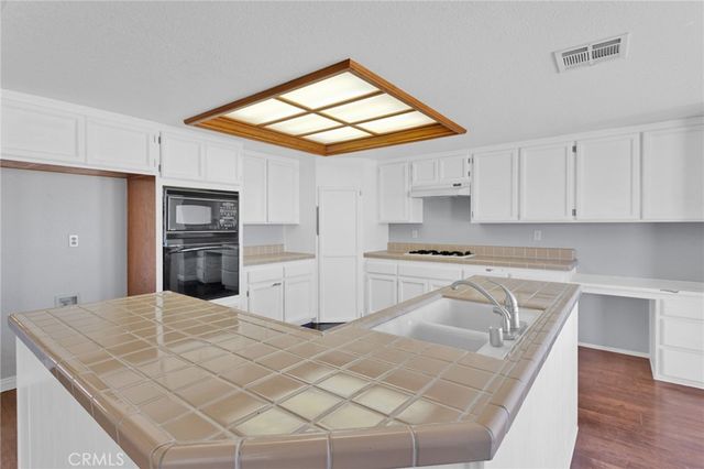 12275 Tesuque, Apple Valley, CA 92308