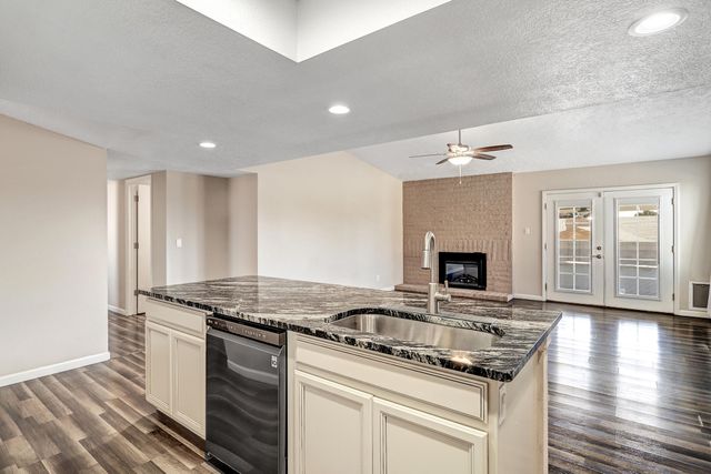 7000 Welton Drive NE, Albuquerque, NM 87109