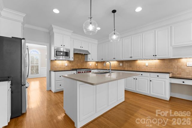 2134 Glade Hill Road, Charlotte, NC 28270