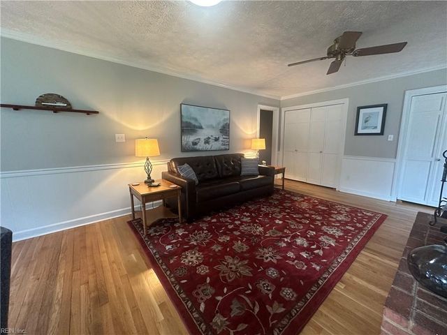 729 Charles RD, Yorktown, VA 23692