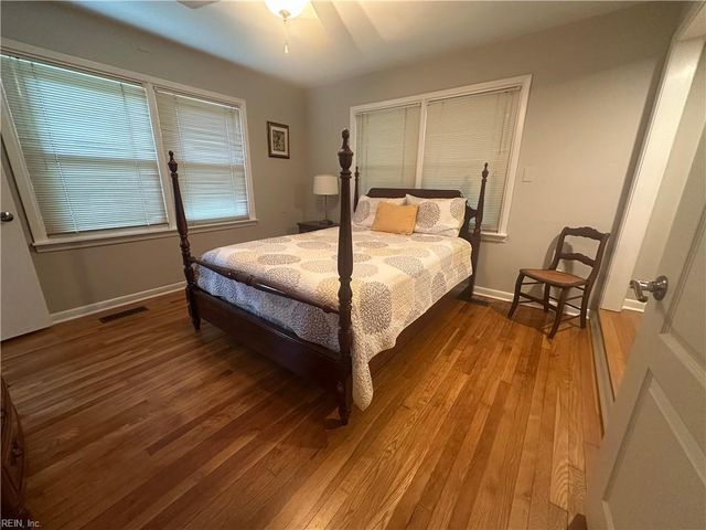 729 Charles RD, Yorktown, VA 23692