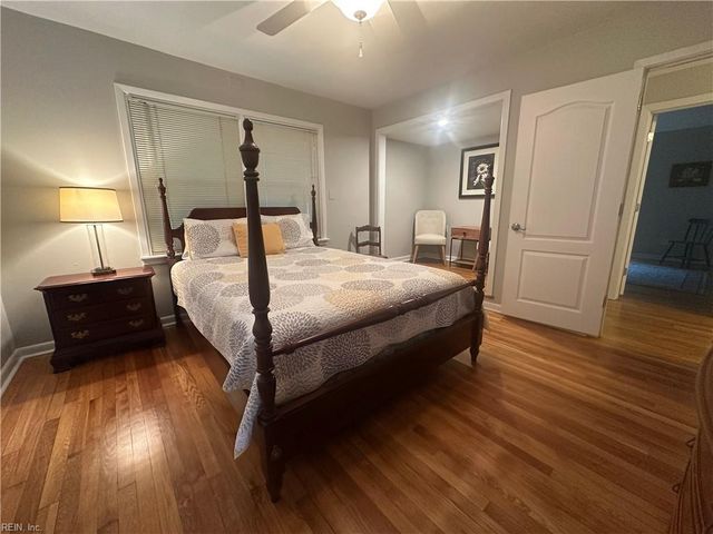 729 Charles RD, Yorktown, VA 23692