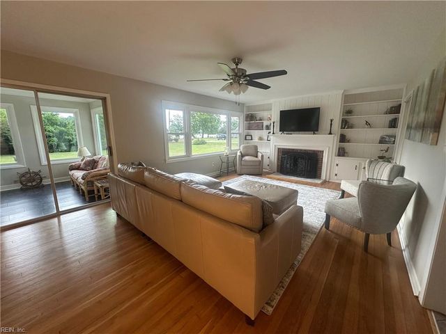729 Charles RD, Yorktown, VA 23692