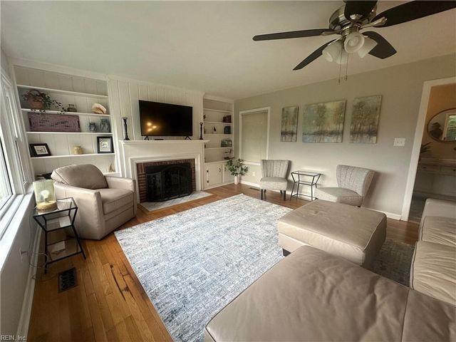 729 Charles RD, Yorktown, VA 23692