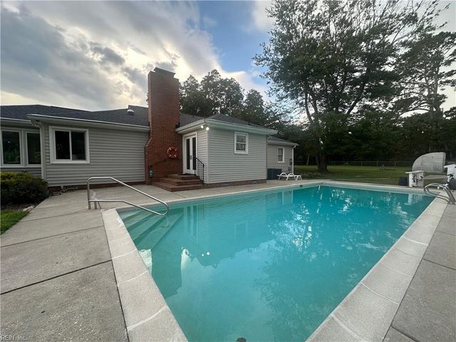 729 Charles RD, Yorktown, VA 23692