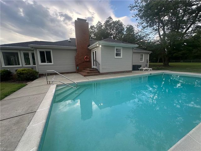729 Charles RD, Yorktown, VA 23692