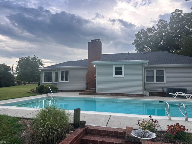 729 Charles RD, Yorktown, VA 23692