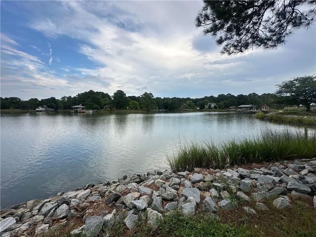 729 Charles RD, Yorktown, VA 23692