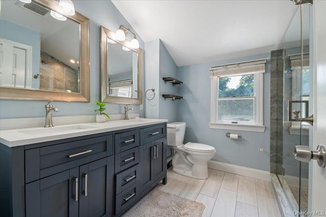 16 Brook Lane, Smithtown, NY 11787