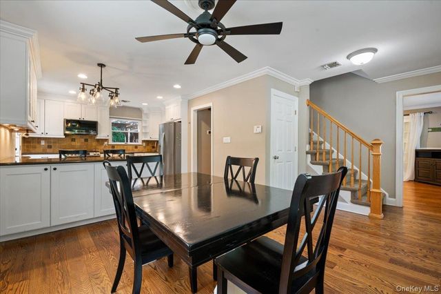 16 Brook Lane, Smithtown, NY 11787