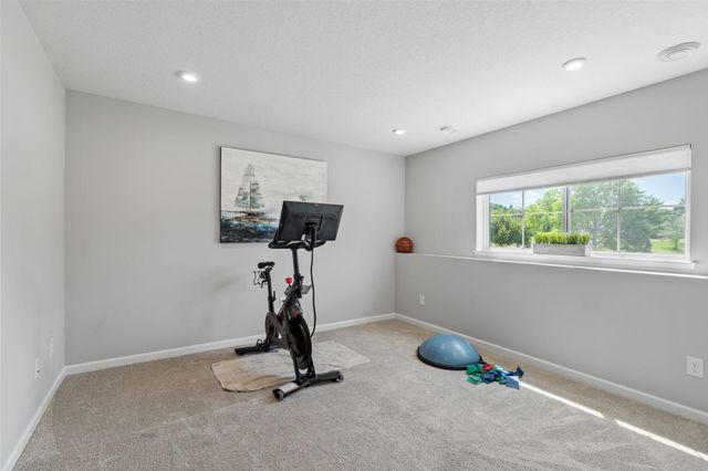 2857 Lexington Place N, Roseville, MN 55113