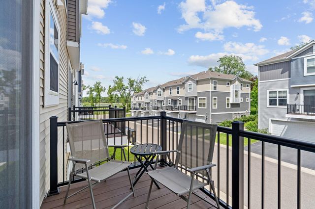 2857 Lexington Place N, Roseville, MN 55113