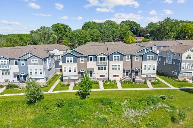 2857 Lexington Place N, Roseville, MN 55113