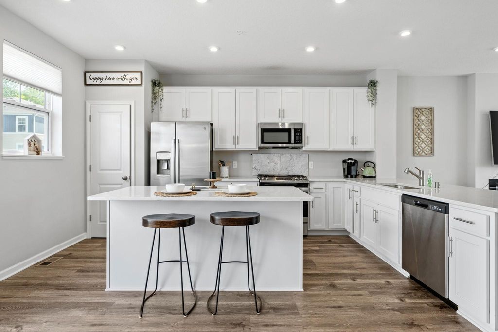2857 Lexington Place N, Roseville, MN 55113 — photo 4