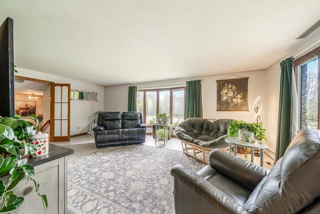 825 W KIMBERLY AVENUE, Kimberly, WI 54136