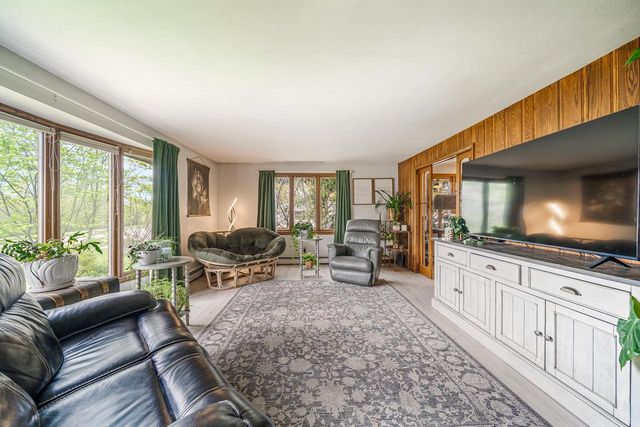 825 W KIMBERLY AVENUE, Kimberly, WI 54136
