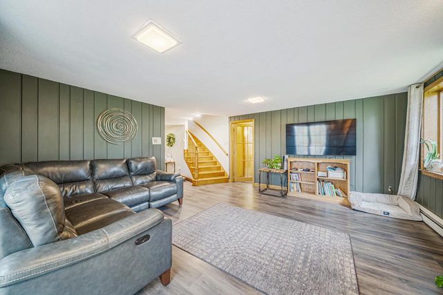 825 W KIMBERLY AVENUE, Kimberly, WI 54136