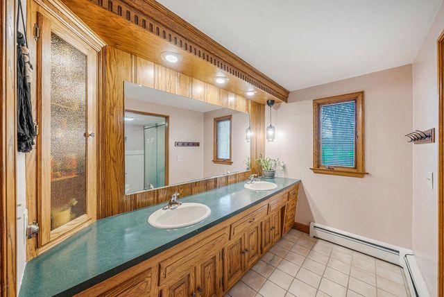 825 W KIMBERLY AVENUE, Kimberly, WI 54136