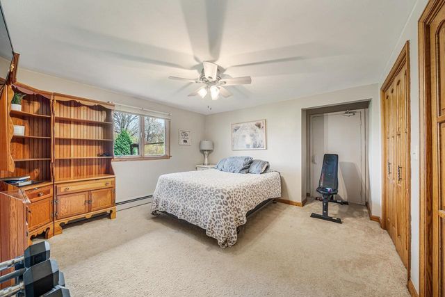 825 W KIMBERLY AVENUE, Kimberly, WI 54136