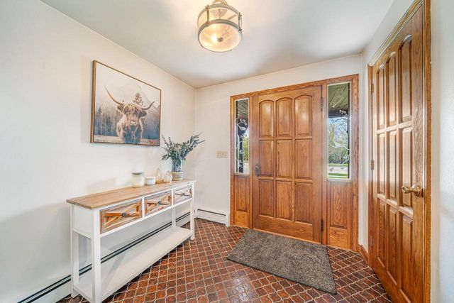 825 W KIMBERLY AVENUE, Kimberly, WI 54136