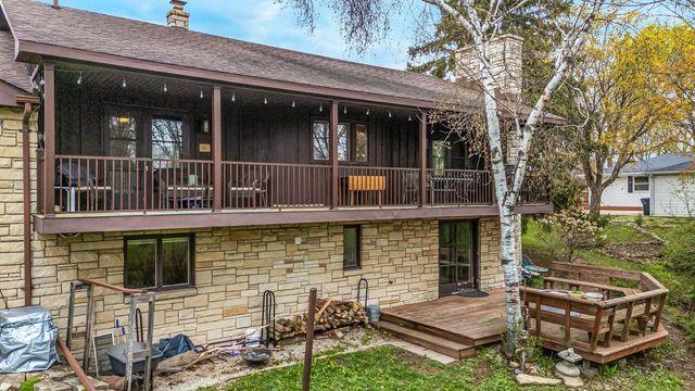 825 W KIMBERLY AVENUE, Kimberly, WI 54136