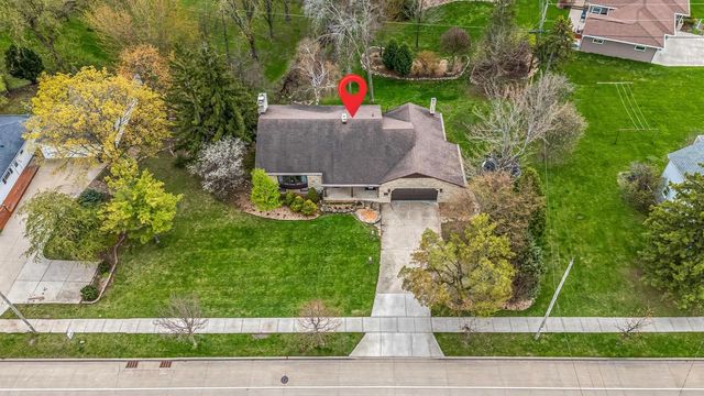825 W KIMBERLY AVENUE, Kimberly, WI 54136