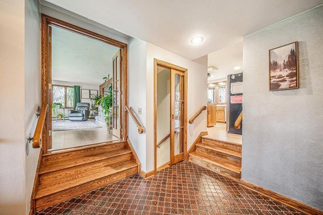 825 W KIMBERLY AVENUE, Kimberly, WI 54136