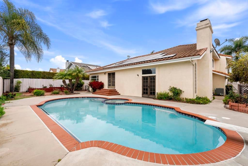 Image 11 of property listing at 7729 Galleon Way, San Diego, CA 92009