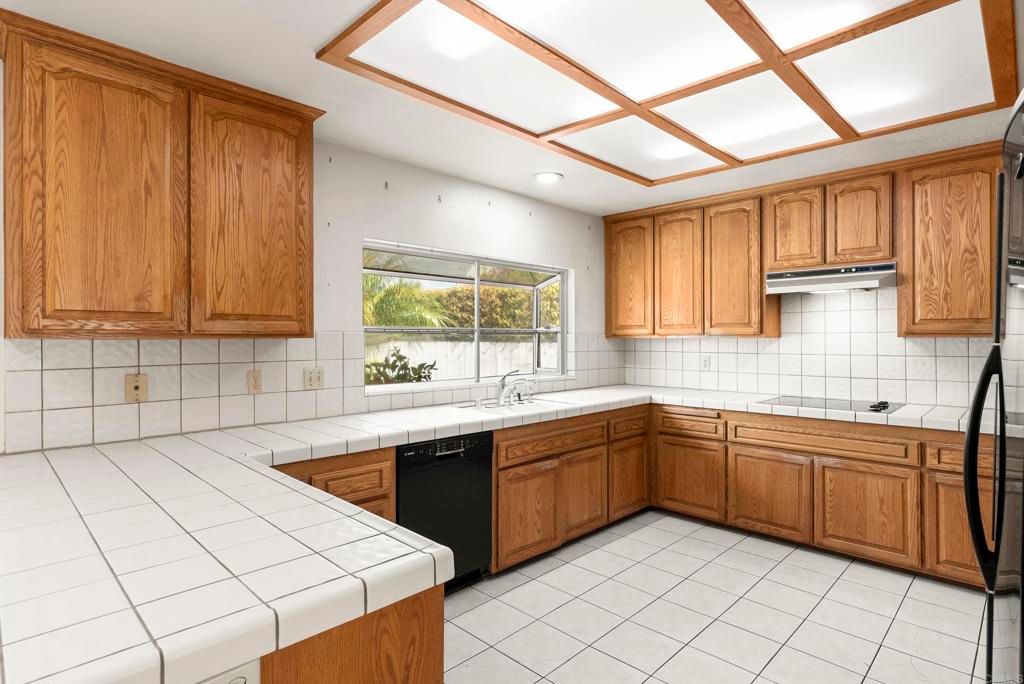 Image 25 of property listing at 7729 Galleon Way, San Diego, CA 92009