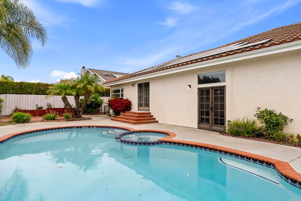 Image 7 of property listing at 7729 Galleon Way, San Diego, CA 92009