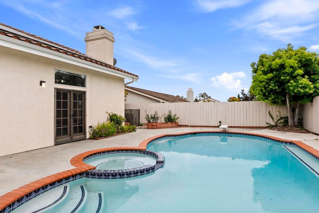 Image 9 of property listing at 7729 Galleon Way, San Diego, CA 92009